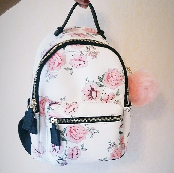 Dream Control Handbags - NWT Floral Mini Backpack 🌸